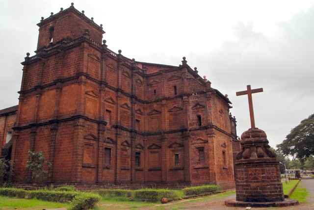 Basilica_of_Bom_Jesus_Velha_Goa